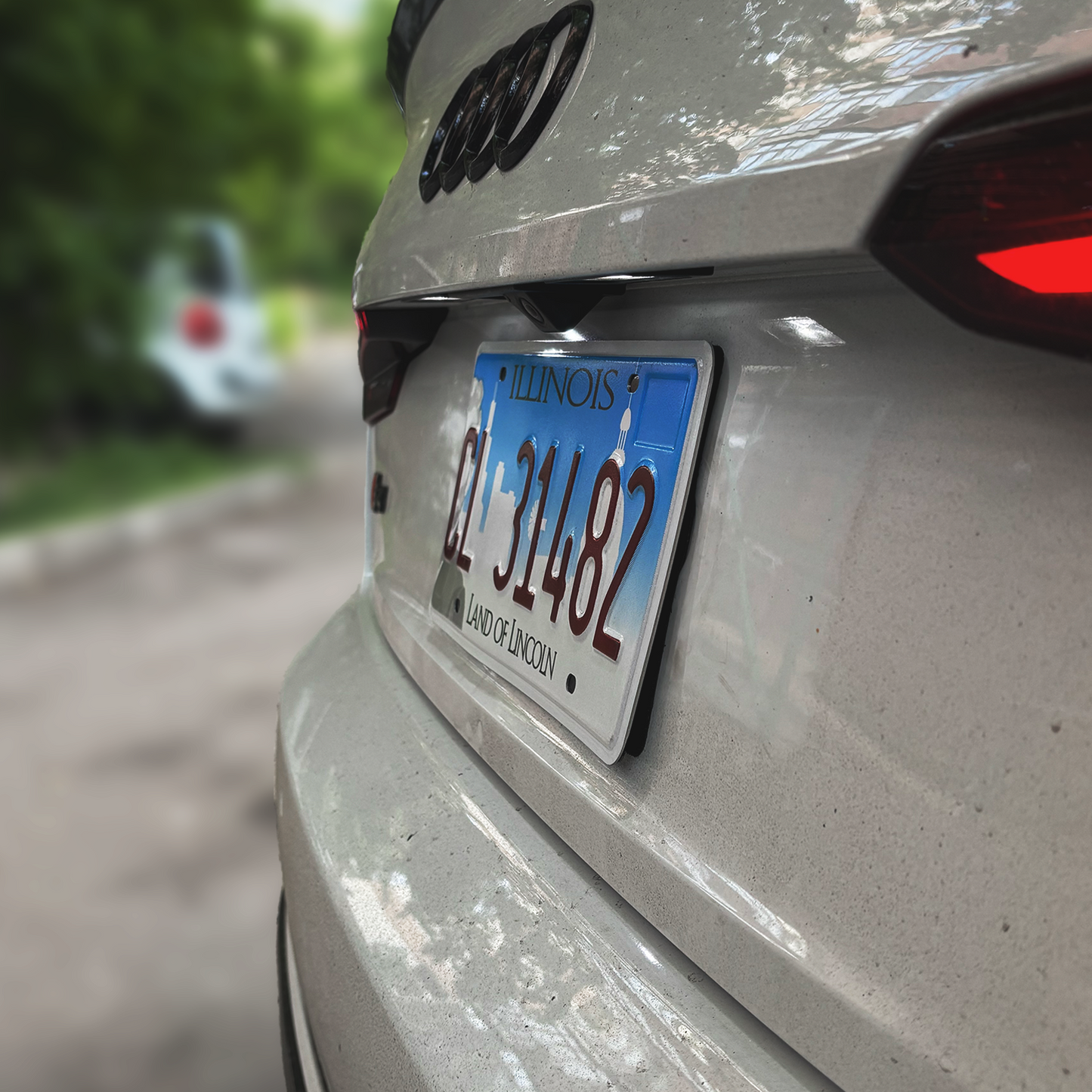 Alite Nanotape™ License Plate Frame for US (1 plate)